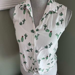 🌵 Cutest cactus print front tie top🌵